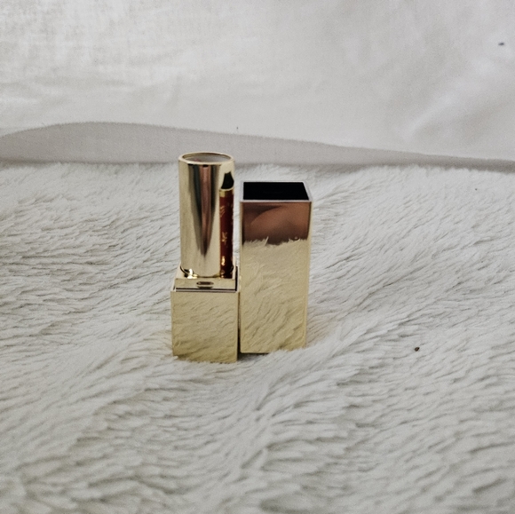 Estee Lauder - Picture 4 of 4